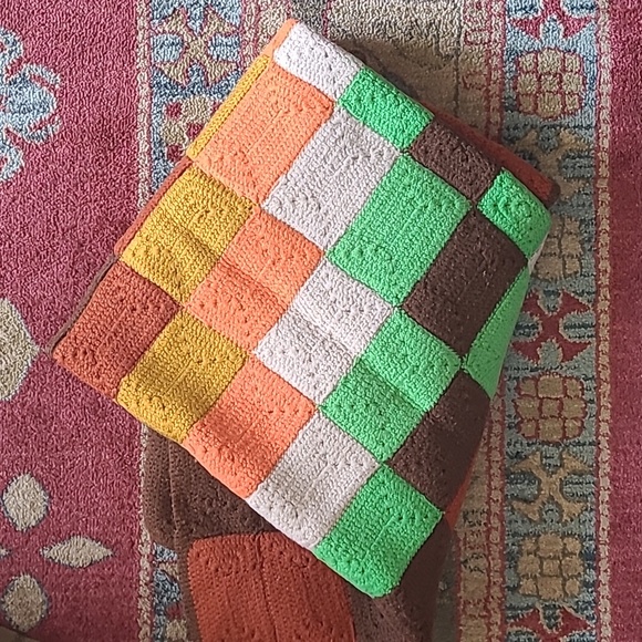 VINTAGE HANDMADE CROCHET BLANKET THROW - Picture 2 of 6